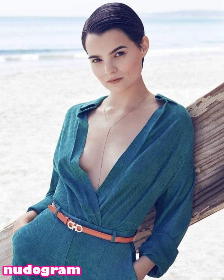 beckie albury recommends Brianna Hildebrand Naked