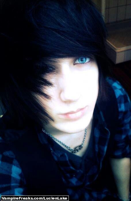 angel oswalt recommends Emo Guys With Black Hair And Blue Eyes