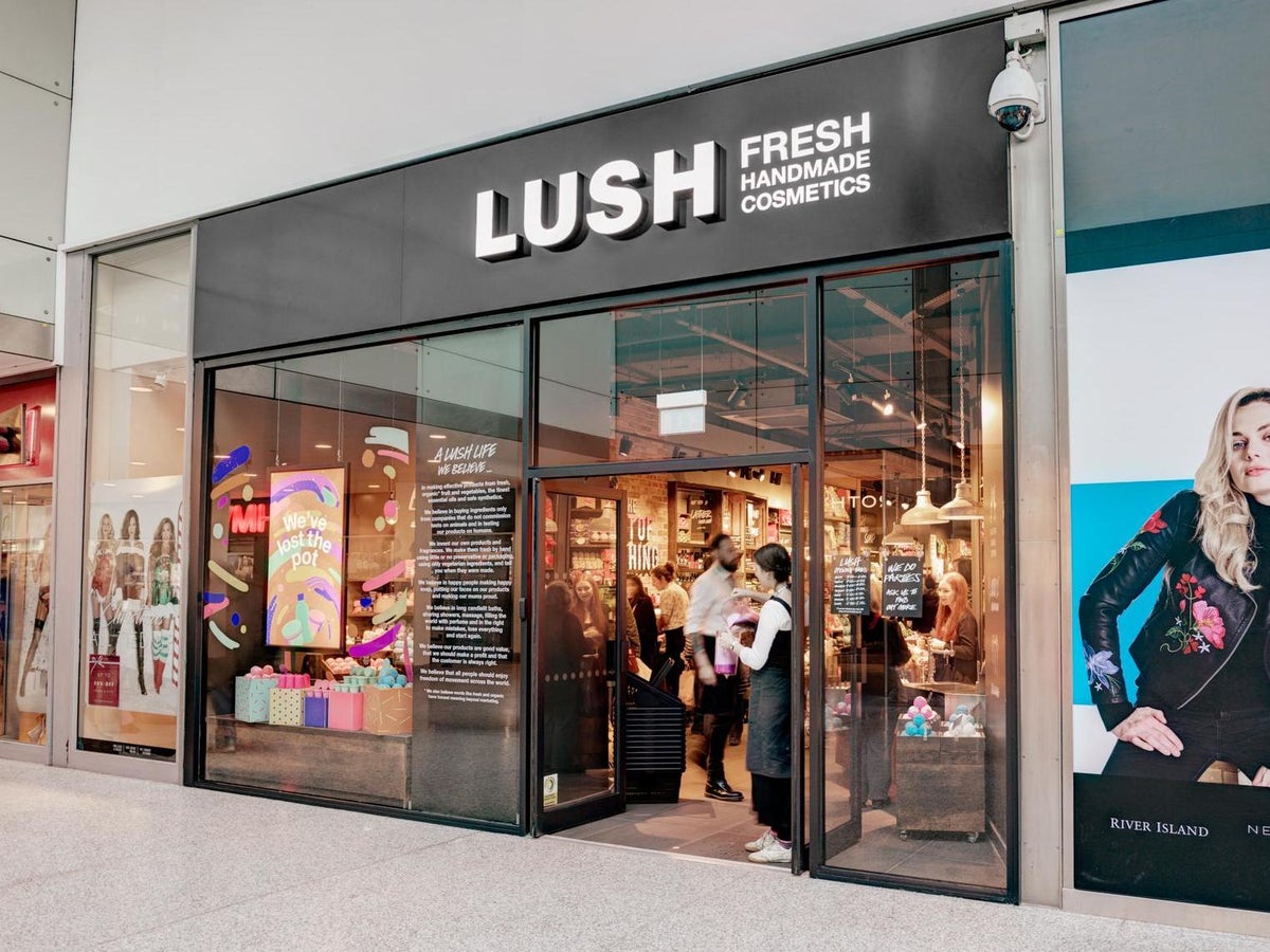 annie pugliese recommends Lush In Public