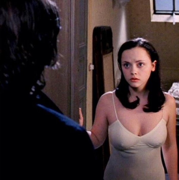 dan ireland recommends Christina Ricci Boobs