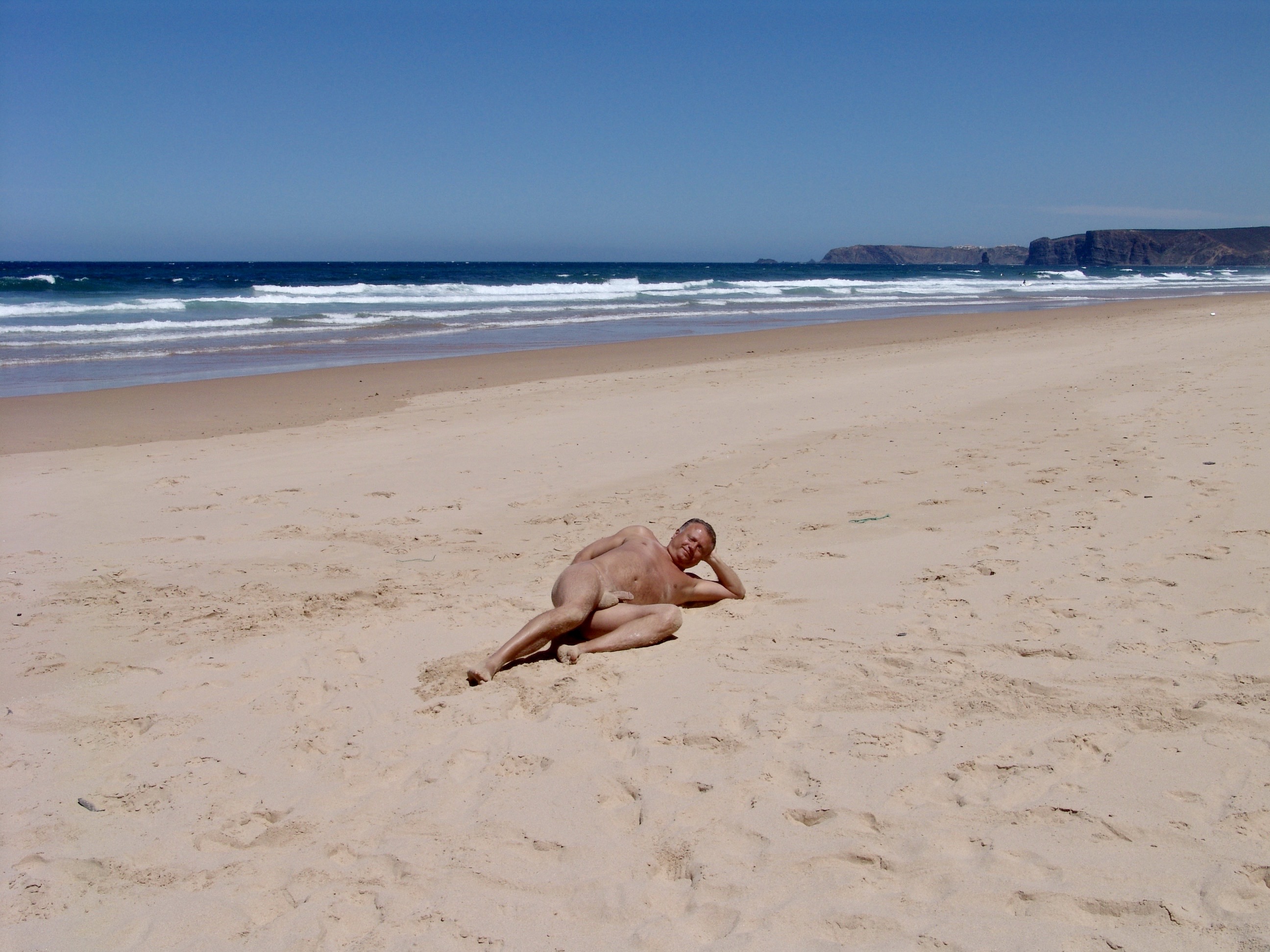 dave millington recommends sexy naked beach pic