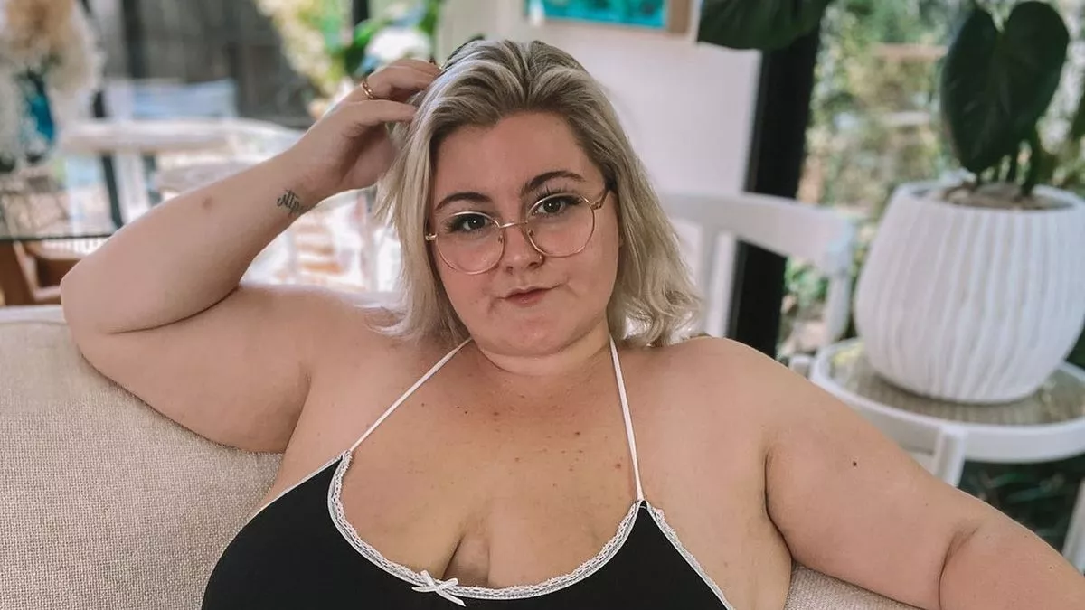 fat lesbian big tits