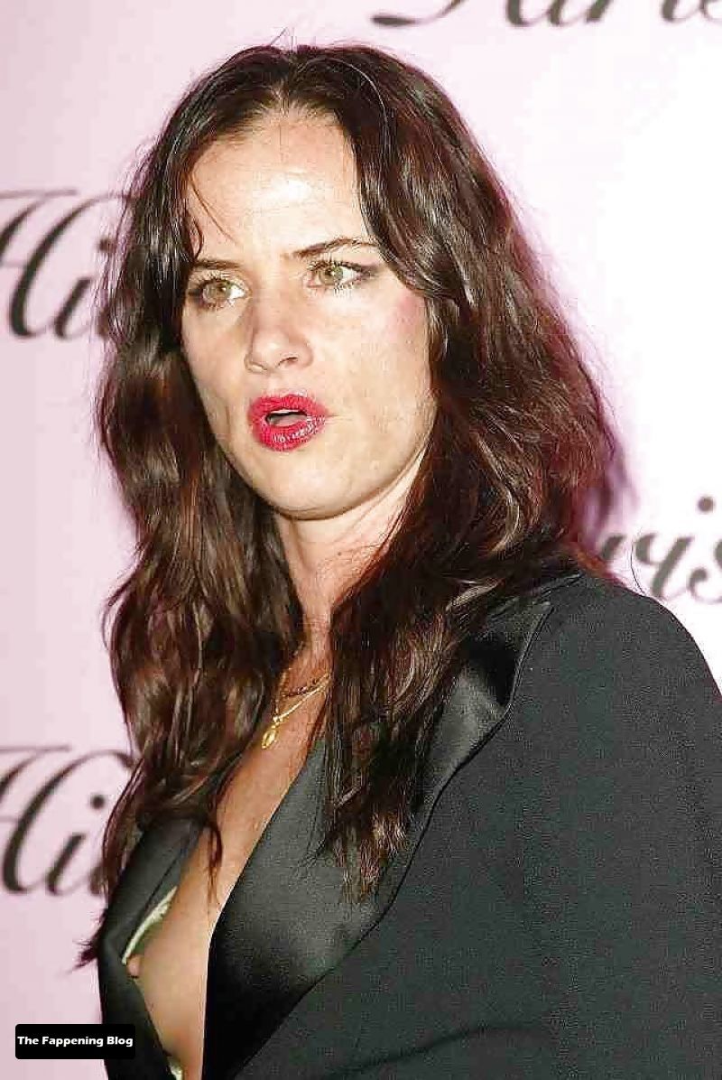 doug kopp recommends juliette lewis nude photos pic