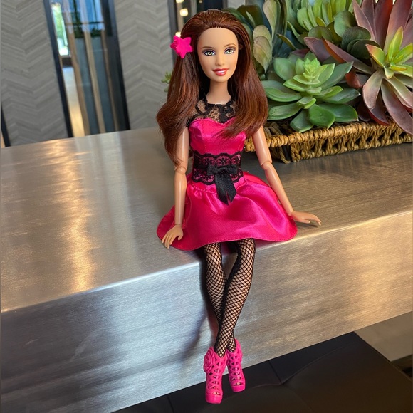 aaron thomlinson add photo teresa barbie doll