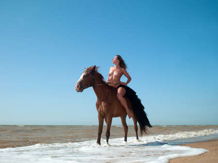 Naked Woman On Horseback seine schwester