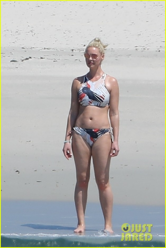 brian bow recommends katherine heigl bikini pic