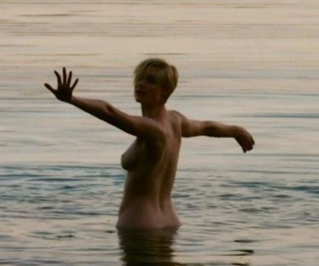 clark combs share elizabeth debicki naked photos