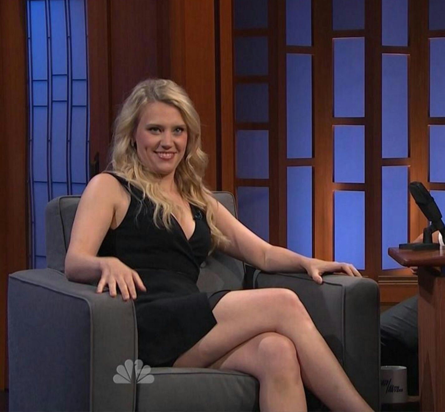 barbara daoust share kate mckinnon hot photos