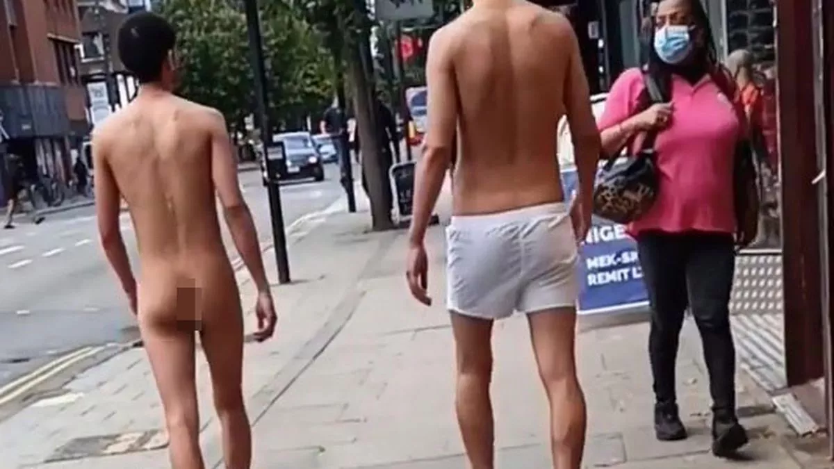 alan dircks add naked on street photo